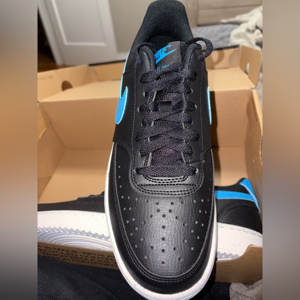 Nike Men's Black and Teal Sneakers